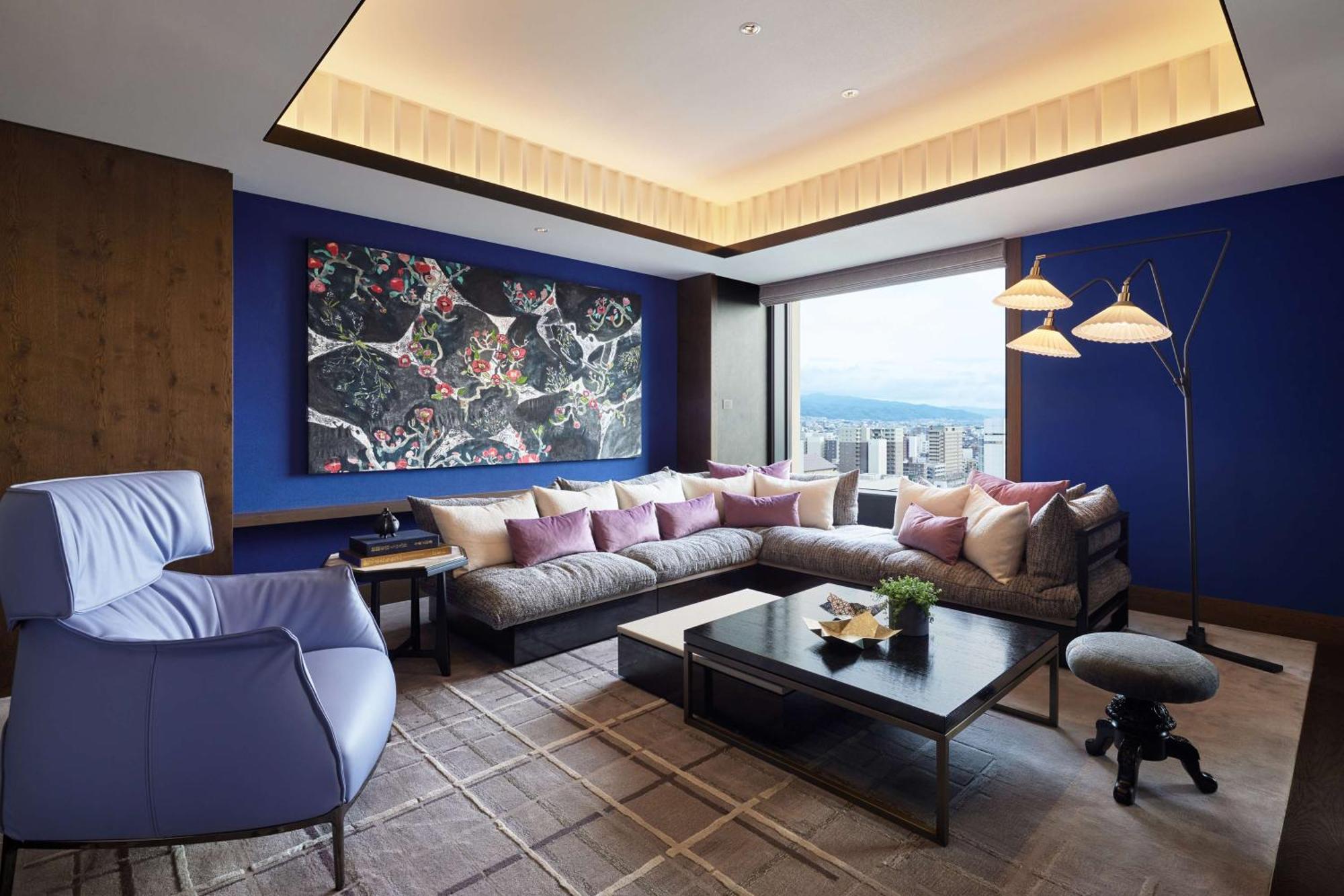 Hyatt Centric קנזאווה מראה חיצוני תמונה A living room at the Ritz-Carlton, Osaka