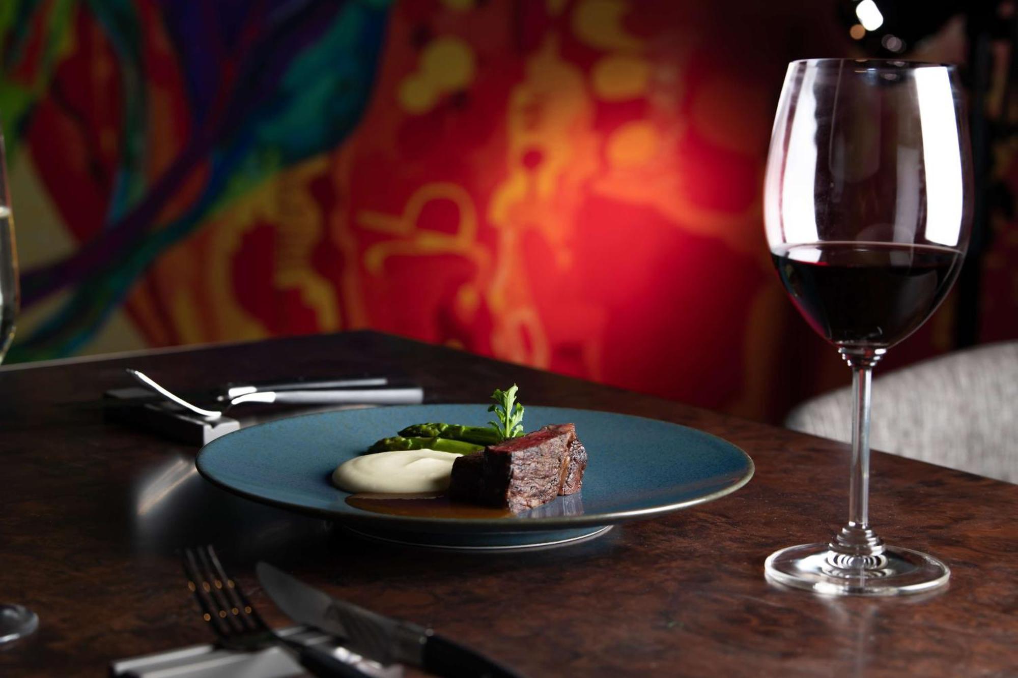 Hyatt Centric קנזאווה מראה חיצוני תמונה A wine glass